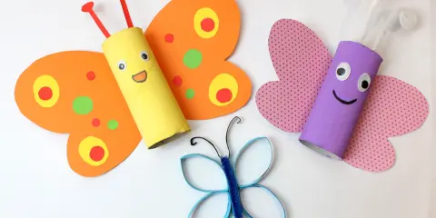 Bunte Papierrollen-Schmetterlinge, ein tolles Bastelprojekt für Kinder.