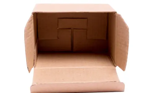 Offene, rechteckige Schachtel aus Pappe, ideal als Bastelvorlage für eigene Kreationen.