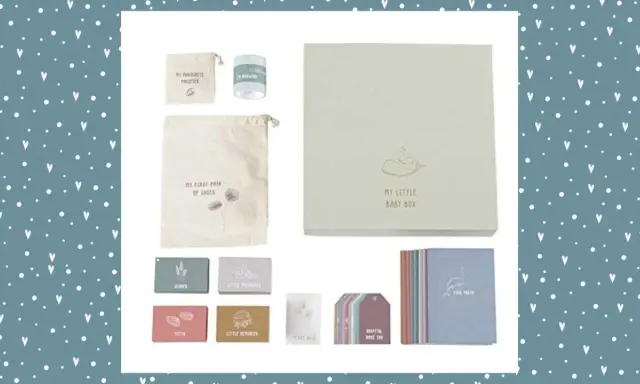 Baby-Erinnerungsbox mit kleinen Beuteln, Karten für erste Meilensteine und Fotos. Ideal zum Aufbewahren von Erinnerungen, wie z.B. geldscheine falten geburt.